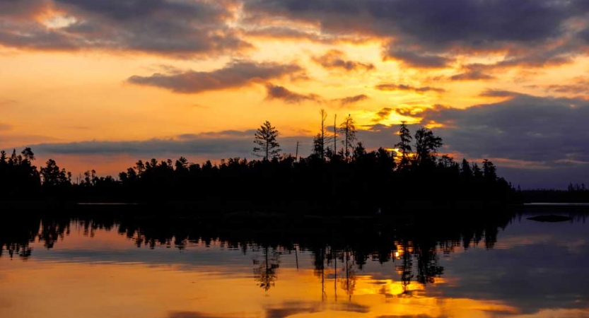 sunset in the boundary waters